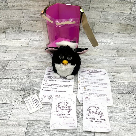 Vintage 1998 Furby Skunk Model 70-800 by Tiger Electronics - works - Picture 3 of 14